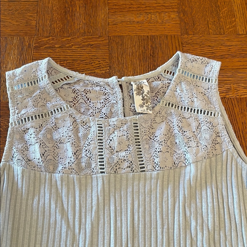 Aventura ribbed embroidered tank - Picture 2 of 6